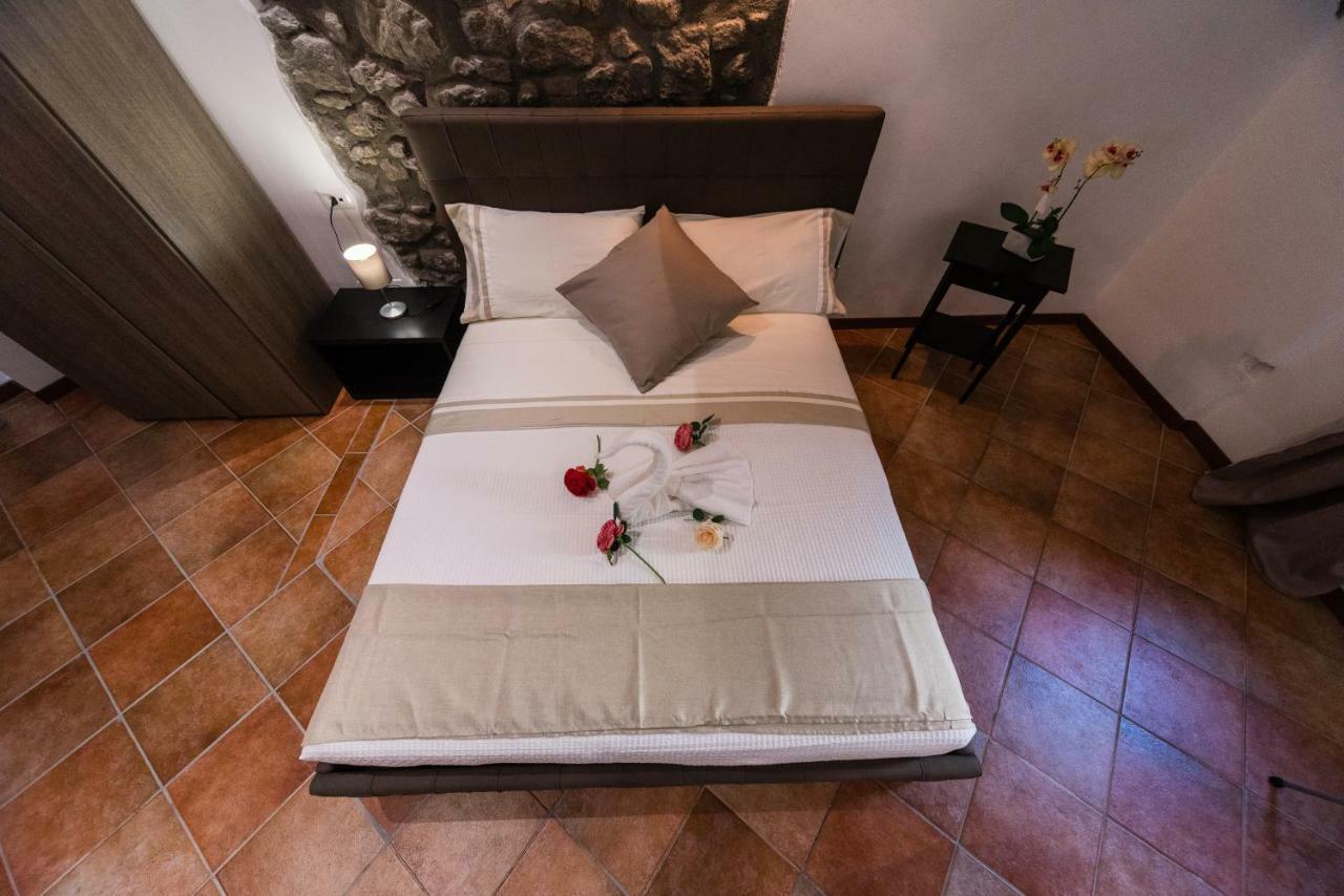 Le Undici Rose Hotel Viterbo Esterno foto