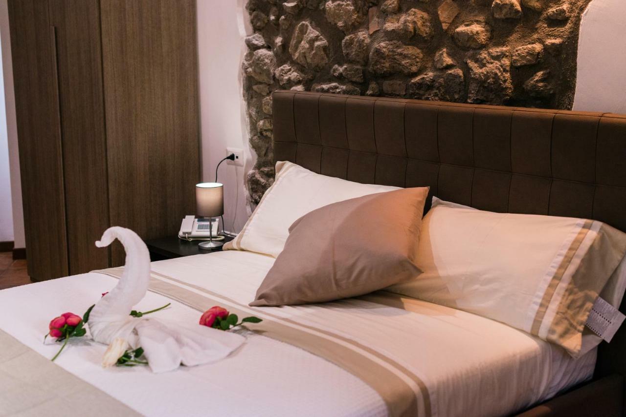 Le Undici Rose Hotel Viterbo Esterno foto