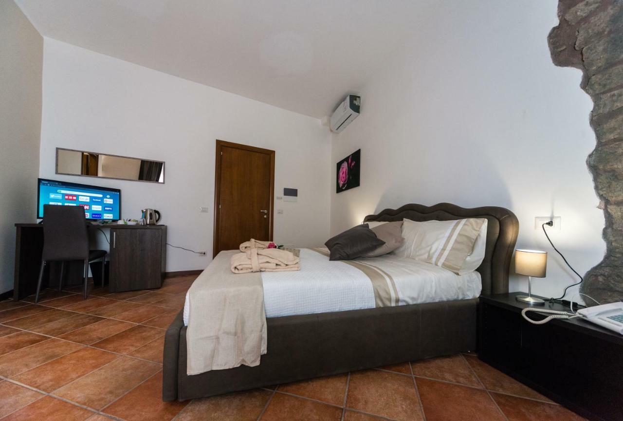 Le Undici Rose Hotel Viterbo Esterno foto