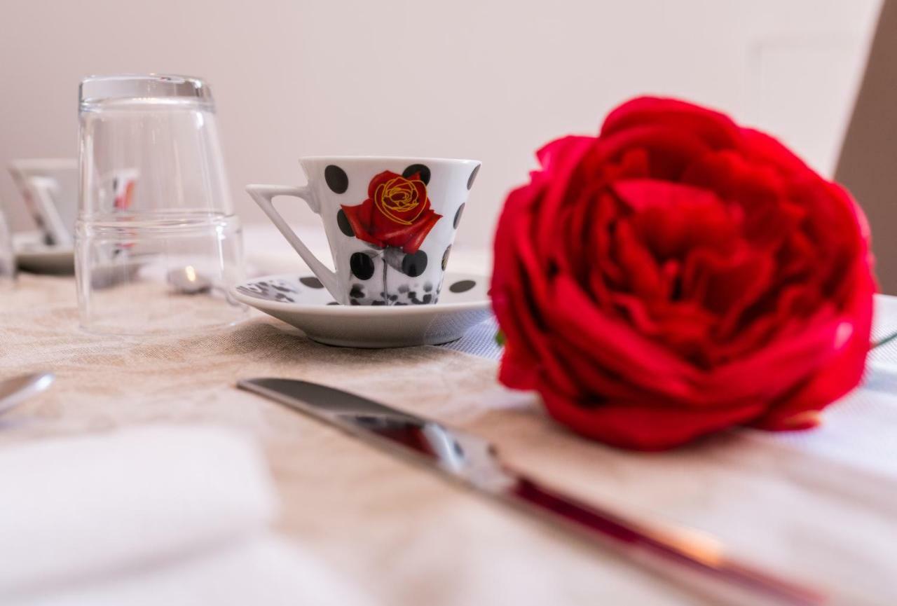 Le Undici Rose Hotel Viterbo Esterno foto
