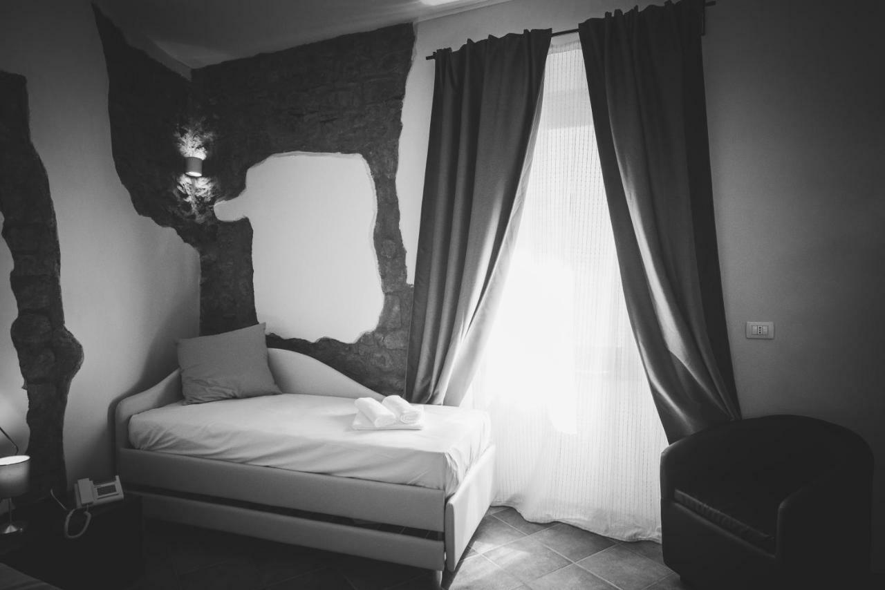 Le Undici Rose Hotel Viterbo Esterno foto